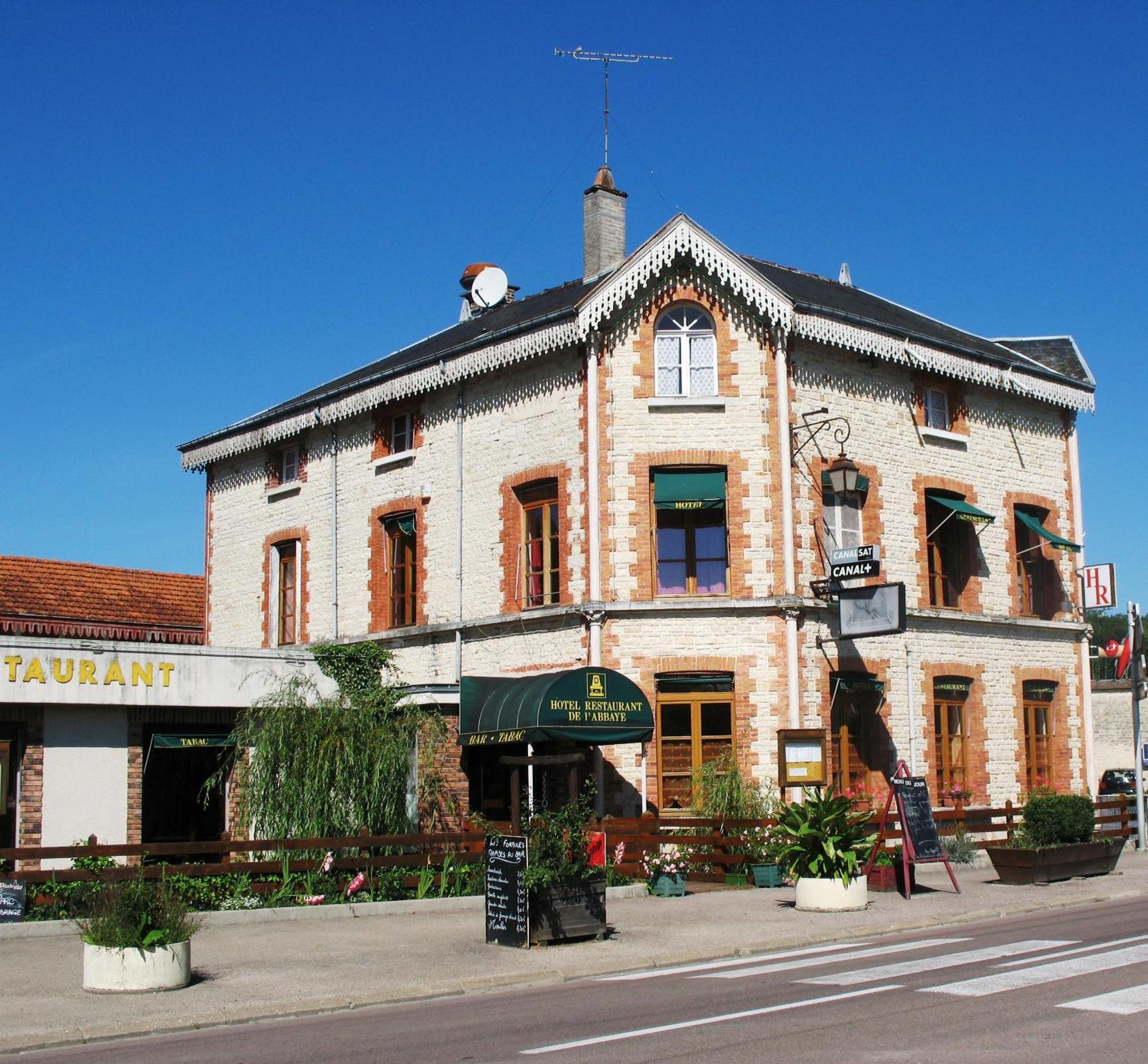 Hotel Restaurant De L'Abbaye Clairvaux Exteriér fotografie